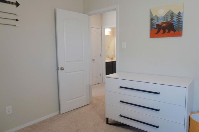 153 Blue Agate CT, Jarrell, TX 76537