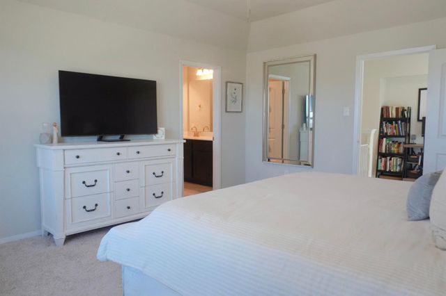 153 Blue Agate CT, Jarrell, TX 76537