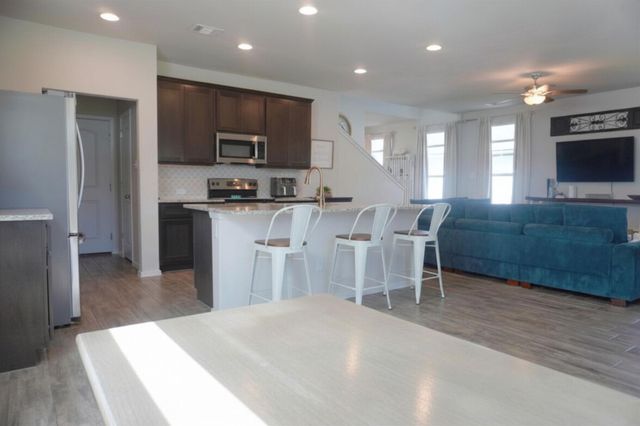 153 Blue Agate CT, Jarrell, TX 76537