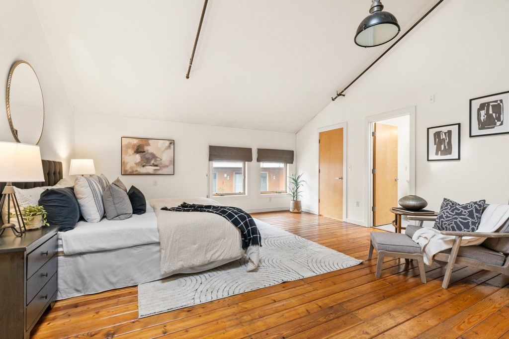 Image 18 of property listing at 2875 2875 Glascock St 209, Oakland, CA 94601