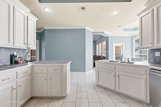 407 Bon Temps Drive, Lafayette, LA 70506