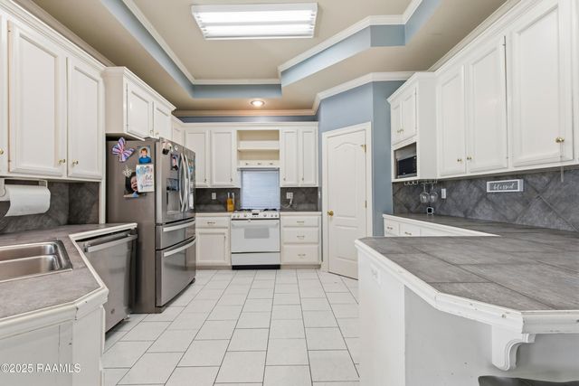 407 Bon Temps Drive, Lafayette, LA 70506