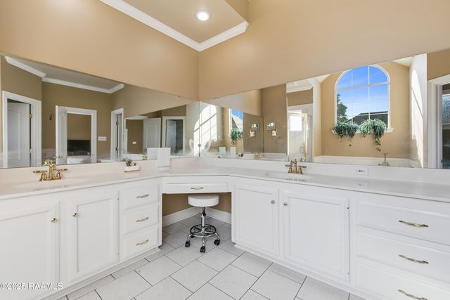 407 Bon Temps Drive, Lafayette, LA 70506