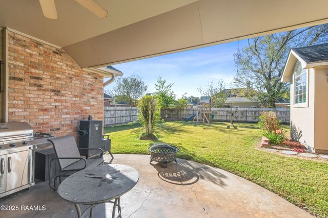 407 Bon Temps Drive, Lafayette, LA 70506