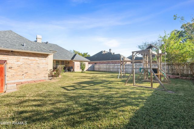 407 Bon Temps Drive, Lafayette, LA 70506
