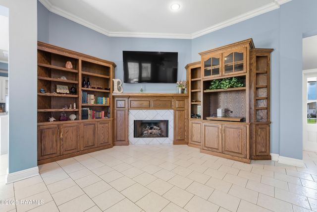 407 Bon Temps Drive, Lafayette, LA 70506