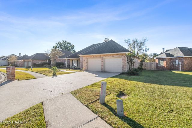 407 Bon Temps Drive, Lafayette, LA 70506