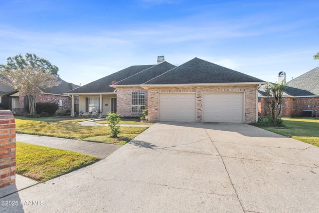 407 Bon Temps Drive, Lafayette, LA 70506