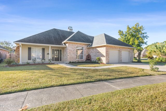 407 Bon Temps Drive, Lafayette, LA 70506