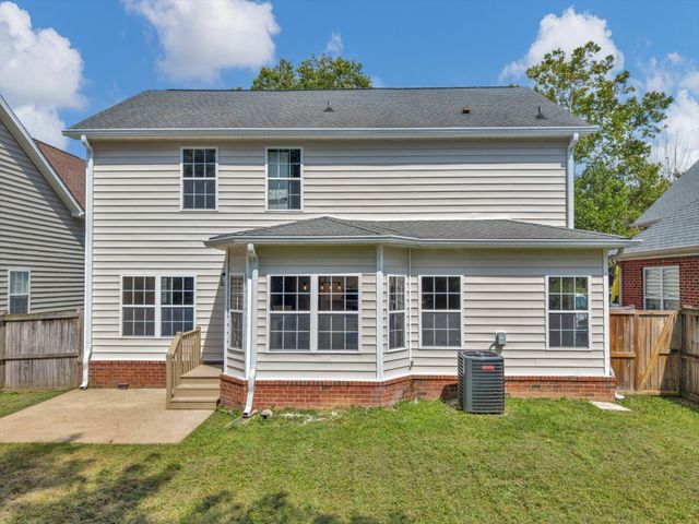 6832 Bridgewater Dr, Nashville, TN 37221