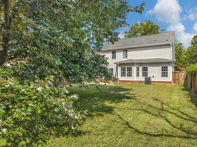 6832 Bridgewater Dr, Nashville, TN 37221