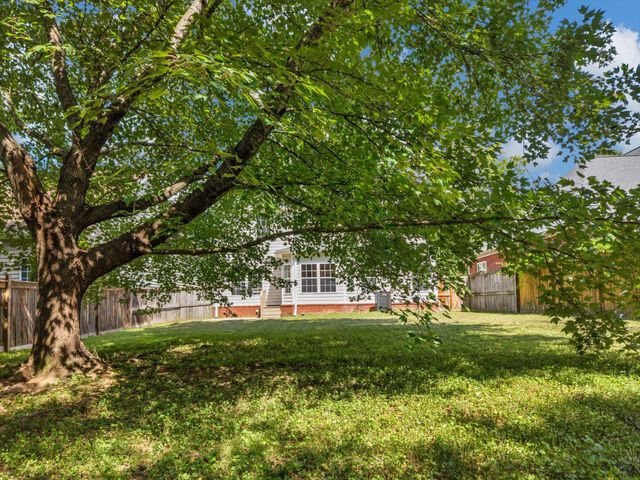 6832 Bridgewater Dr, Nashville, TN 37221