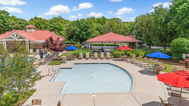 6832 Bridgewater Dr, Nashville, TN 37221