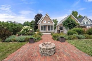 172 West St, Walpole, MA 02081