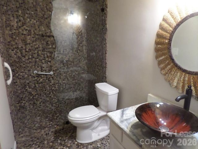 1109 E Morehead Street 10, Charlotte, NC 28204