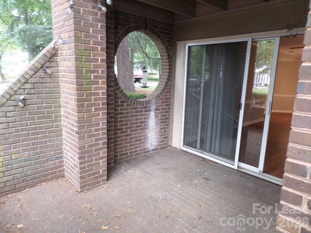 1109 E Morehead Street 10, Charlotte, NC 28204