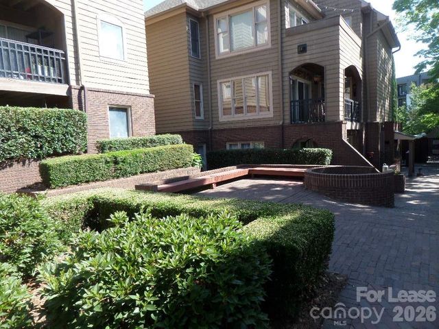 1109 E Morehead Street 10, Charlotte, NC 28204