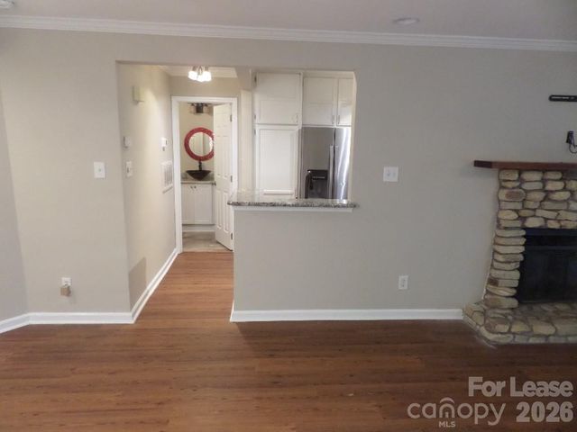 1109 E Morehead Street 10, Charlotte, NC 28204