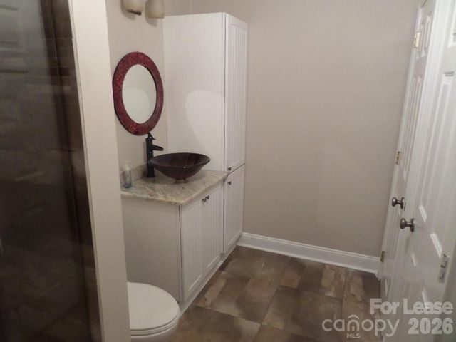 1109 E Morehead Street 10, Charlotte, NC 28204