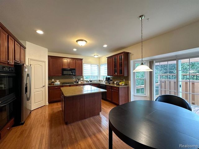 16491 Mulberry Way, Northville, MI 48168