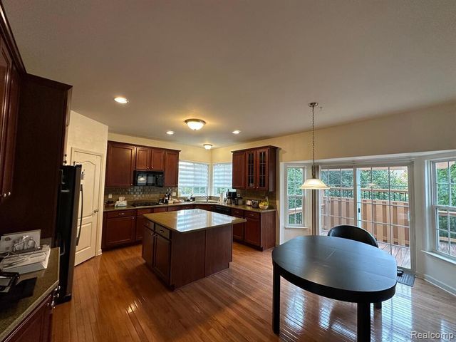 16491 Mulberry Way, Northville, MI 48168