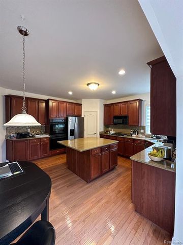 16491 Mulberry Way, Northville, MI 48168