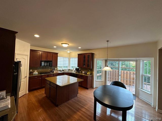 16491 Mulberry Way, Northville, MI 48168