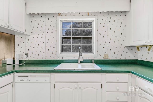 625 Arthur Hall Road, Atmore, AL 36502