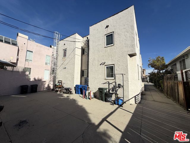 719 N Jackson Street, Glendale, CA 91206