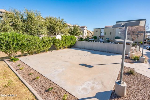 300 N GILA SPRINGS Boulevard 207, Chandler, AZ 85226