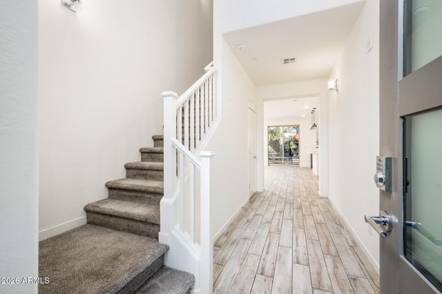 300 N GILA SPRINGS Boulevard 207, Chandler, AZ 85226