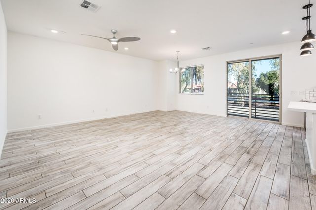 300 N GILA SPRINGS Boulevard 207, Chandler, AZ 85226