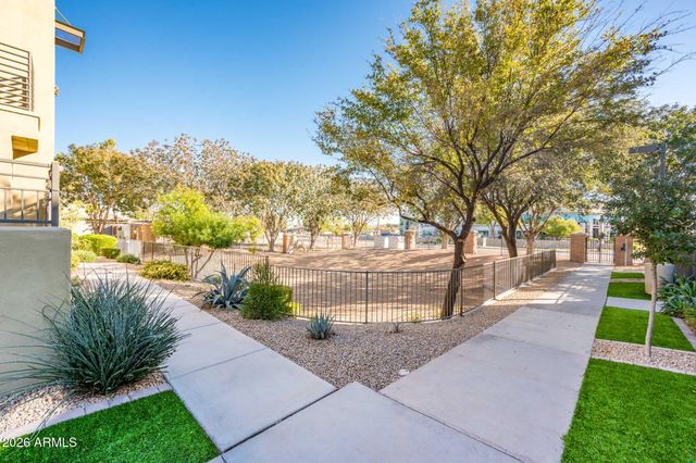 300 N GILA SPRINGS Boulevard 207, Chandler, AZ 85226