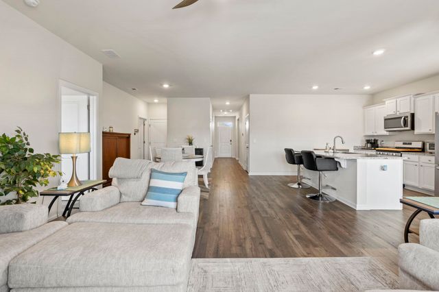 849 Green Garden Way, Myrtle Beach, SC 29579