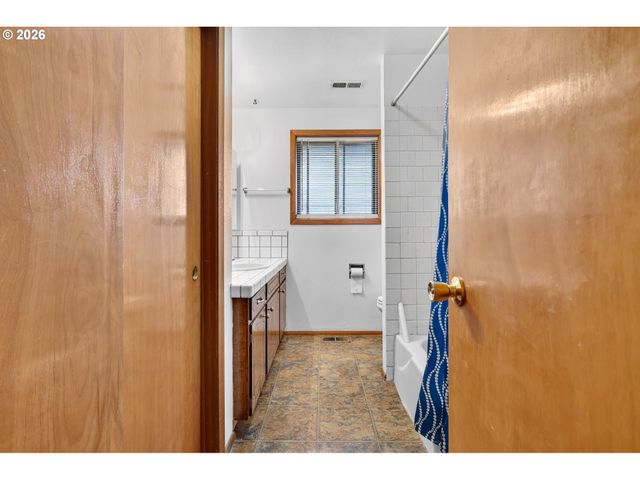11103 Ne 42ND St, Vancouver, WA 98682