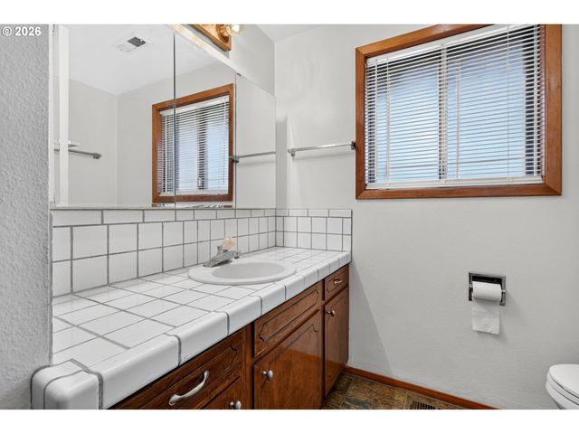 11103 Ne 42ND St, Vancouver, WA 98682