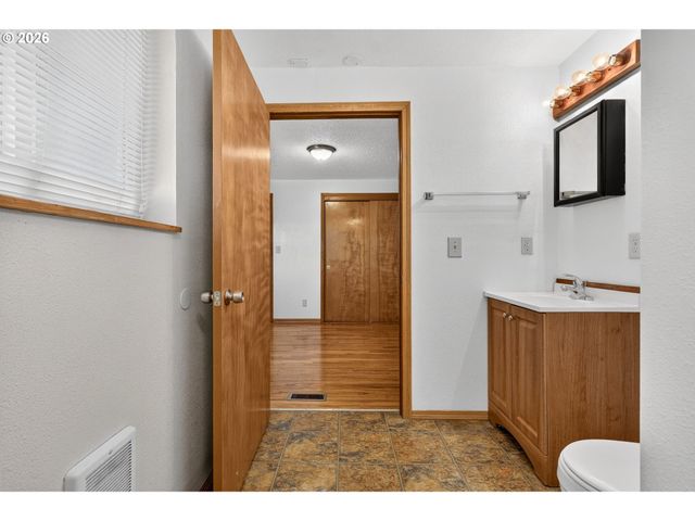 11103 Ne 42ND St, Vancouver, WA 98682