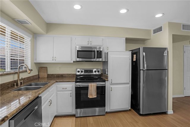 29400 Thornhill Drive, Menifee, CA 92586