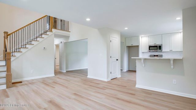 6311 Utica Rd, Louisville, KY 40214