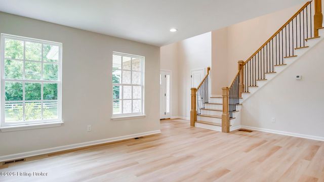 6311 Utica Rd, Louisville, KY 40214