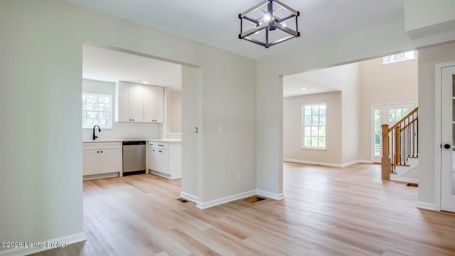 6311 Utica Rd, Louisville, KY 40214