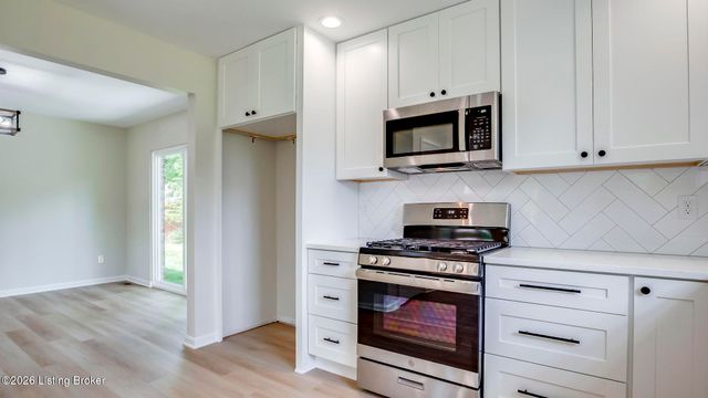 6311 Utica Rd, Louisville, KY 40214