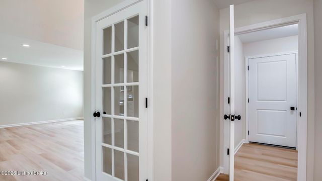 6311 Utica Rd, Louisville, KY 40214