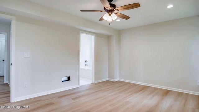 6311 Utica Rd, Louisville, KY 40214