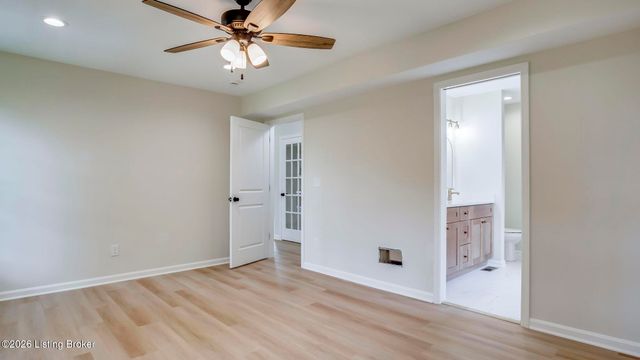 6311 Utica Rd, Louisville, KY 40214
