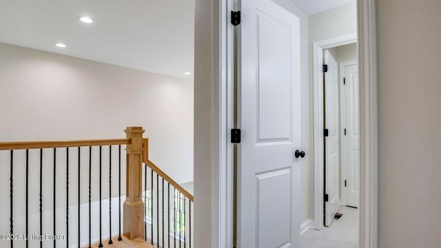 6311 Utica Rd, Louisville, KY 40214