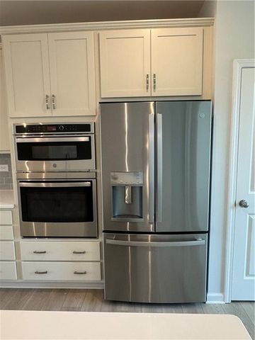 1045 Bullpen Dr, Lawrenceville, GA 30043