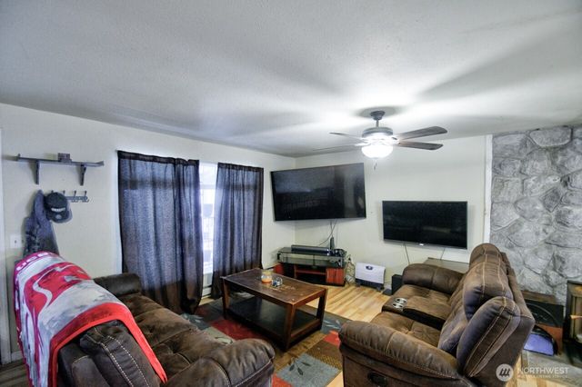 14939 Turner Road SE, Rainier, WA 98576