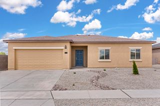 2512 Calle Del Los Claveles, Belen, NM 87002