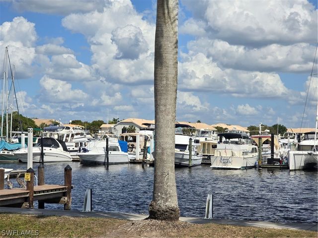 25069 Peacock LN 101, Naples, FL 34114